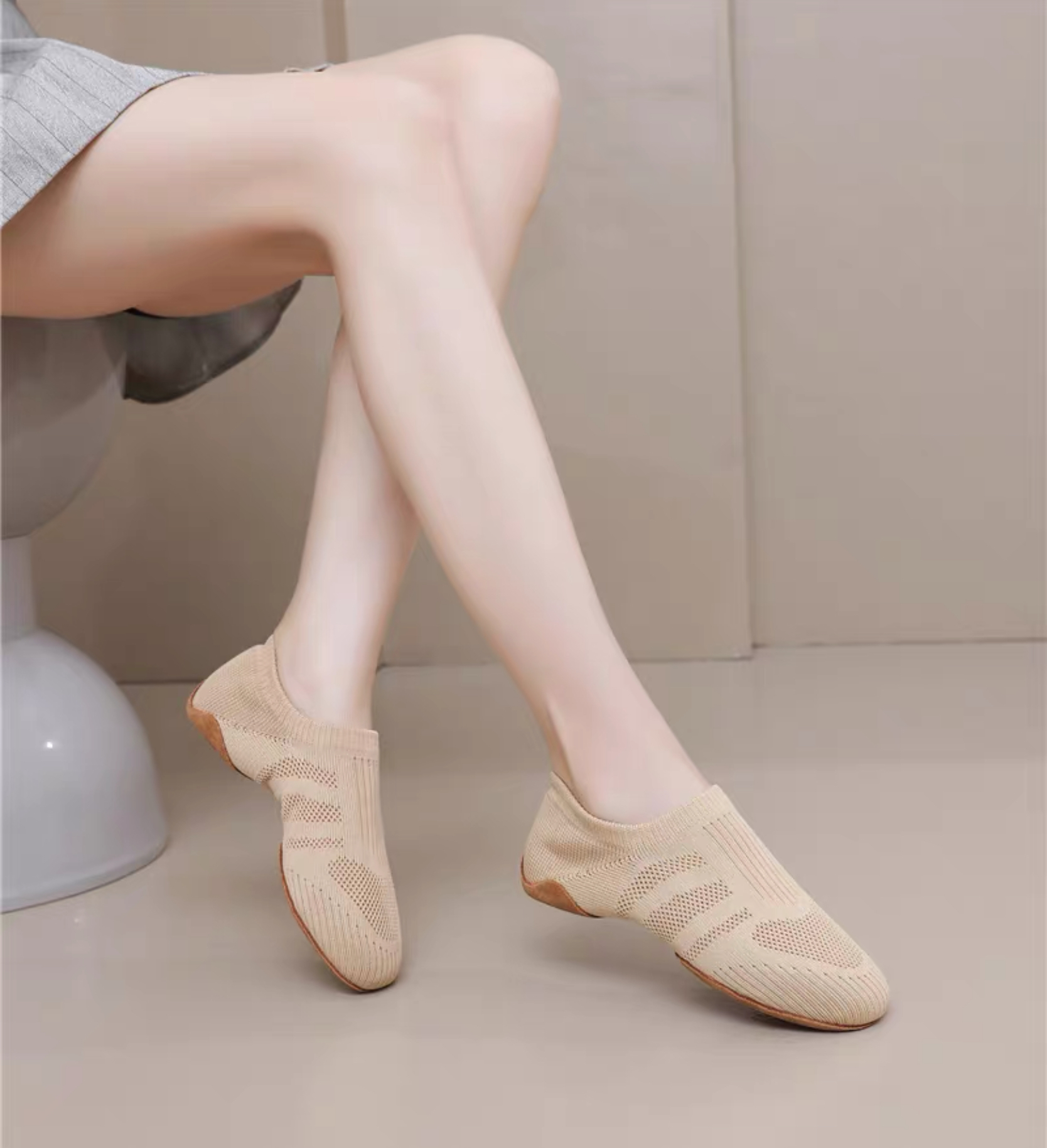 Flyknit Soft Grounding Shoes/ Body training shoes/Dance shoes/ Sport style